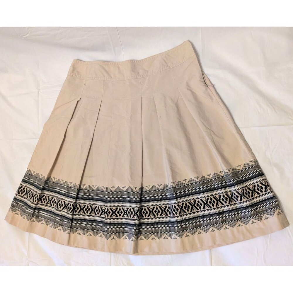 Ann Taylor Loft Beige Pleated Skirt 10 With Black Embroidered Border 100% Cotton